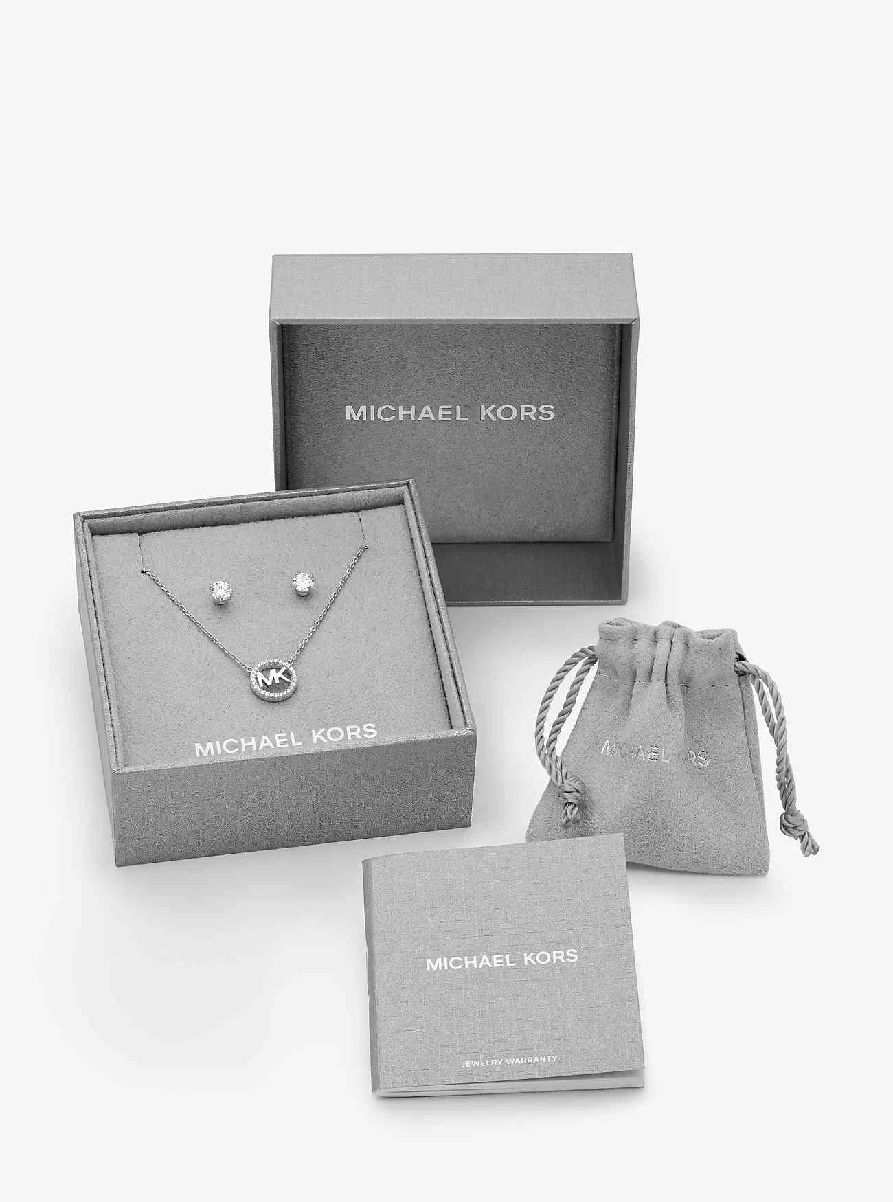 14-karätig rosévergoldetes Sterlingsilber-Pavé-Logo-Charm-Halsketten- und Ohrstecker-Set 14-karätig rosévergoldetes Sterlingsilber-Pavé-Logo-Charm-Halsketten- und Ohrstecker-Set
