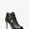 Blaze-Stiefelette aus Kunstleder mit offener Zehenpartie