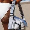 Colby Mittelgroße Umhängetasche aus Metallic-Leder Colby Mittelgroße Umhängetasche aus Metallic-Leder