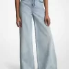 Denim-Jeans mit weitem Bein Denim-Jeans mit weitem Bein