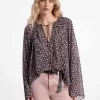 Flache Sandale „Irene“ aus Leder mit Nieten