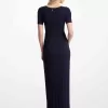Geripptes Midikleid aus Stretch-Strick Geripptes Midikleid aus Stretch-Strick