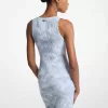 Geripptes Trägerkleid mit Batikmuster Geripptes Trägerkleid mit Batikmuster