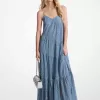 Gestuftes Unterkleid mit floraler Spitze Gestuftes Unterkleid mit floraler Spitze