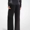 Hose mit weitem Bein aus doppeltem Georgette in Knitteroptik in Metallic-Optik Hose mit weitem Bein aus doppeltem Georgette in Knitteroptik in Metallic-Optik