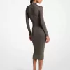 Metallic-Strickkleid mit Stehkragen