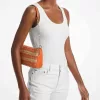 Mittelgroße handgehäkelte Empire-Pochette aus Stroh mit Kettengliedern Mittelgroße handgehäkelte Empire-Pochette aus Stroh mit Kettengliedern